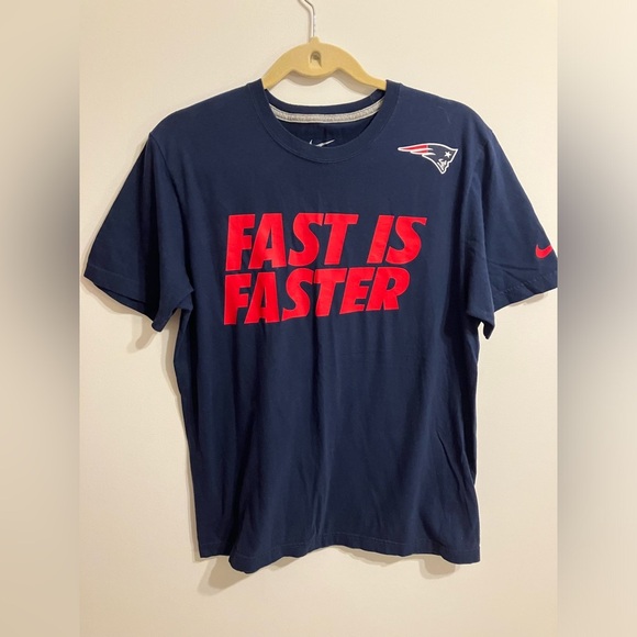 Nike‎ NFL Patriots Graphic Tee Men’s Medium Football Sports - Picture 1 of 9